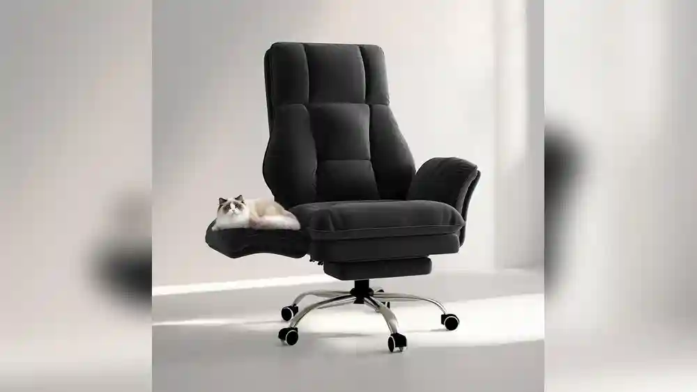 Best Big And Tall Office Chair Flip Armrests for Pets & Cross Legged Sitting